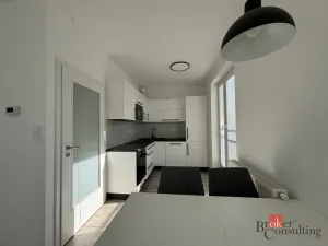 Pronájem bytu 2+kk, Pardubice - Ohrazenice, U Sportovní školy, 49 m2