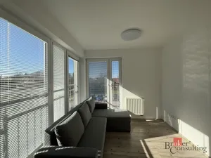 Pronájem bytu 2+kk, Pardubice - Ohrazenice, U Sportovní školy, 49 m2