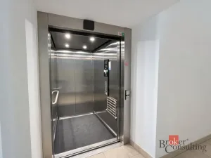 Pronájem bytu 2+kk, Pardubice - Ohrazenice, U Sportovní školy, 49 m2