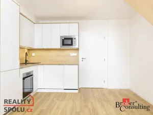 Pronájem bytu 2+kk, Opava, 37 m2