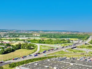 Prodej komerčního pozemku, Brno, Hněvkovského, 35094 m2