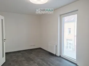Pronájem bytu 2+kk, Plzeň, Radyňská, 62 m2