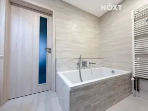 Prodej bytu 3+1, Kaplice, Luční, 68 m2