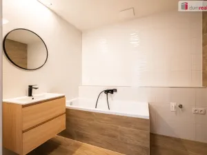 Pronájem bytu 2+kk, České Budějovice - České Budějovice 2, U Boru, 77 m2