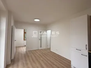 Pronájem bytu 2+kk, Praha - Liboc, Jenečská, 34 m2