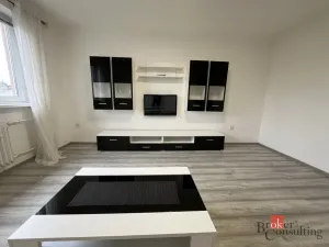 Pronájem bytu 2+1, Ostrava - Mariánské Hory, Mojmírovců, 52 m2