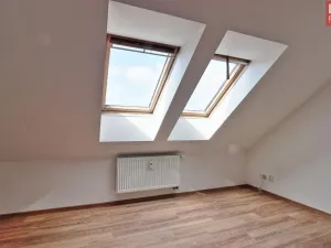 Pronájem bytu 1+kk, Olomouc, Zeyerova, 19 m2