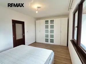Pronájem rodinného domu, Králův Dvůr, Větrná, 80 m2