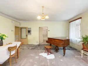 Prodej vícegeneračního domu, Chotiněves, 495 m2