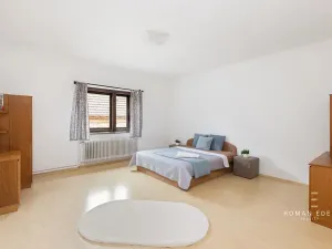 Prodej vícegeneračního domu, Chotiněves, 495 m2