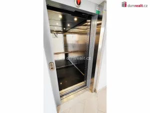 Pronájem bytu 1+kk, Praha - Horní Měcholupy, Hornoměcholupská, 37 m2