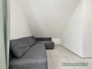 Pronájem bytu 2+kk, Praha - Žižkov, Na Jarově, 35 m2