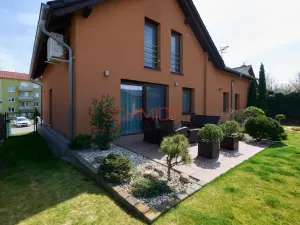 Prodej rodinného domu, Hustopeče, Gen. Peřiny, 201 m2