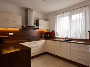 Prodej rodinného domu, Hustopeče, Gen. Peřiny, 201 m2