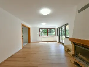 Pronájem vily, Průhonice, Jetelová, 370 m2