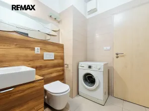 Prodej bytu 2+kk, Praha - Hlubočepy, Devonská, 64 m2