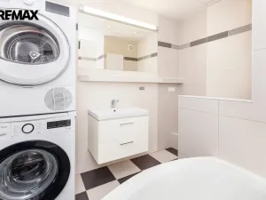 Prodej bytu 3+1, Hradec Králové - Pražské Předměstí, Baarova, 77 m2