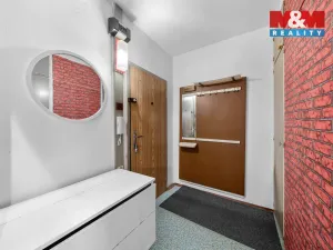 Prodej bytu 4+1, Ústí nad Labem - Krásné Březno, Neštěmická, 84 m2