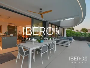 Prodej rodinného domu, Moraira, Španělsko, 350 m2