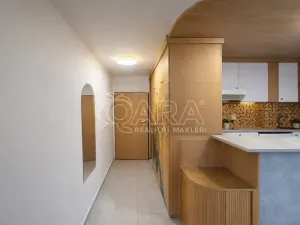 Pronájem bytu 1+kk, Praha, Školská, 30 m2