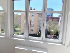 Pronájem bytu 1+kk, Praha, Zelená, 30 m2