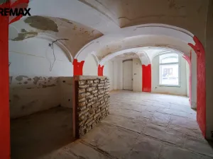 Prodej obchodního prostoru, Cheb, Cechovní, 158 m2