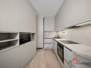 Pronájem bytu 2+kk, Praha - Hloubětín, Kbelská, 45 m2