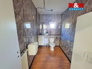 Pronájem výrobních prostor, Krupá, 101 m2