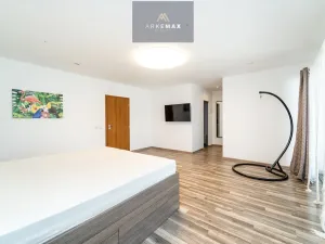 Pronájem rodinného domu, Žabeň, 410 m2