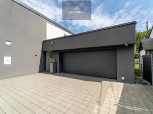 Pronájem rodinného domu, Žabeň, 410 m2