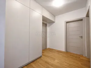 Prodej bytu 3+kk, Karlovy Vary - Drahovice, Východní, 61 m2