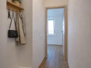 Prodej bytu 3+kk, Karlovy Vary - Drahovice, Východní, 61 m2