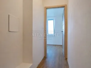 Prodej bytu 3+kk, Karlovy Vary - Drahovice, Východní, 61 m2