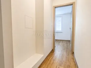 Prodej bytu 3+kk, Karlovy Vary - Drahovice, Východní, 61 m2