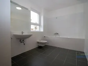 Pronájem bytu 4+1, Praha - Hostivař, Pod průsekem, 126 m2