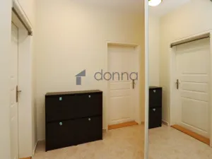 Pronájem bytu 3+1, Praha, Dubečská, 70 m2