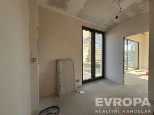 Pronájem obchodního prostoru, Praha, 55 m2