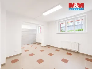 Pronájem kanceláře, Kladno, Pavlisova, 140 m2