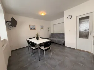 Prodej apartmánu, Staré Město - Stříbrnice, 60 m2
