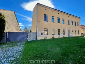 Prodej činžovního domu, Ostrovačice, náměstí Viléma Mrštíka, 1000 m2