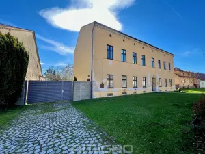 Prodej činžovního domu, Ostrovačice, náměstí Viléma Mrštíka, 1000 m2