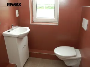 Pronájem bytu 1+kk, Velký Osek, U hřiště, 43 m2