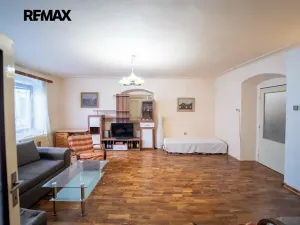 Prodej rodinného domu, Kutná Hora, Jungmannovo náměstí, 200 m2