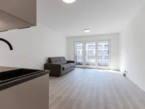 Pronájem bytu 1+kk, Praha - Hloubětín, Poděbradská, 33 m2