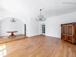Pronájem vily, Praha - Suchdol, Havraní, 350 m2