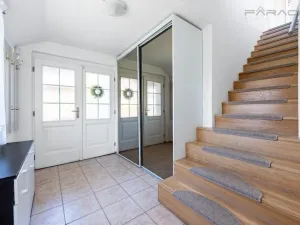 Pronájem vily, Praha - Suchdol, Havraní, 350 m2