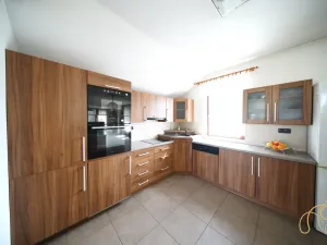 Prodej rodinného domu, Kouty, 220 m2