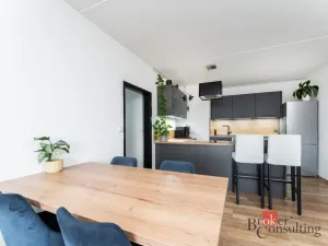 Pronájem bytu 3+kk, Praha - Troja, Pomořanská, 69 m2