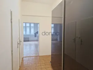 Pronájem bytu 3+1, Praha, Plzeňská, 96 m2