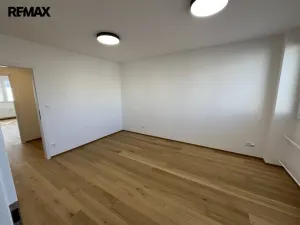 Pronájem bytu 3+1, Zlín, Zarámí, 96 m2